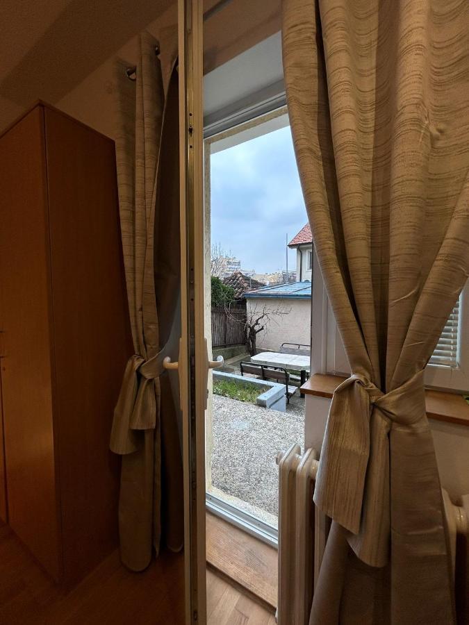 Apartment Butterfly